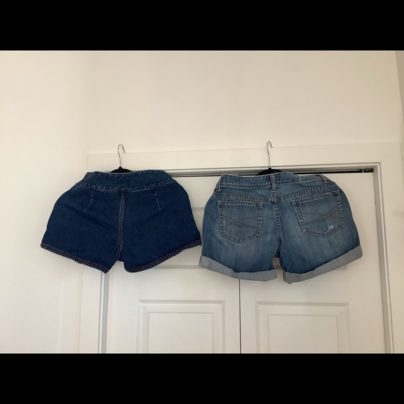 SHORTS 🩳.. LADIES . TOTAL OF 5 ..EUC - Picture 7 of 8